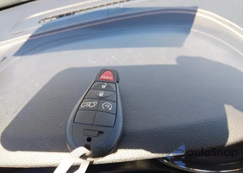 2013 Jeep Grand Cherokee Overland z USA, uszkodzony, nr VIN 1C4RJECG4DC588418